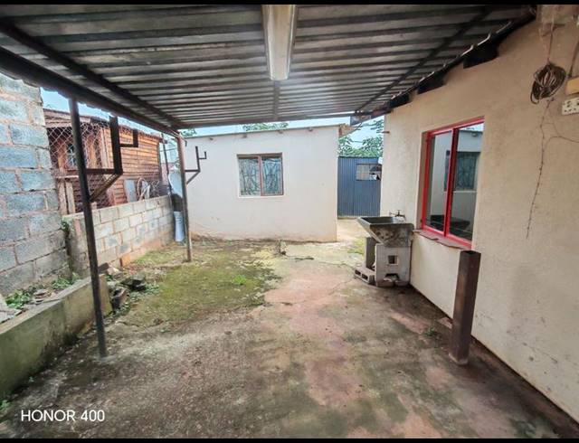 4 BEDROOM PROPERTY TO RENT IN PANORAMA GARDENS